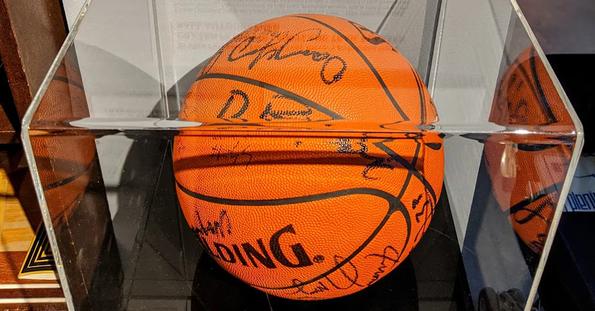 Yugoslavian Basketball Brotherhood and Unity on the Court ⋆ Yugoblok
